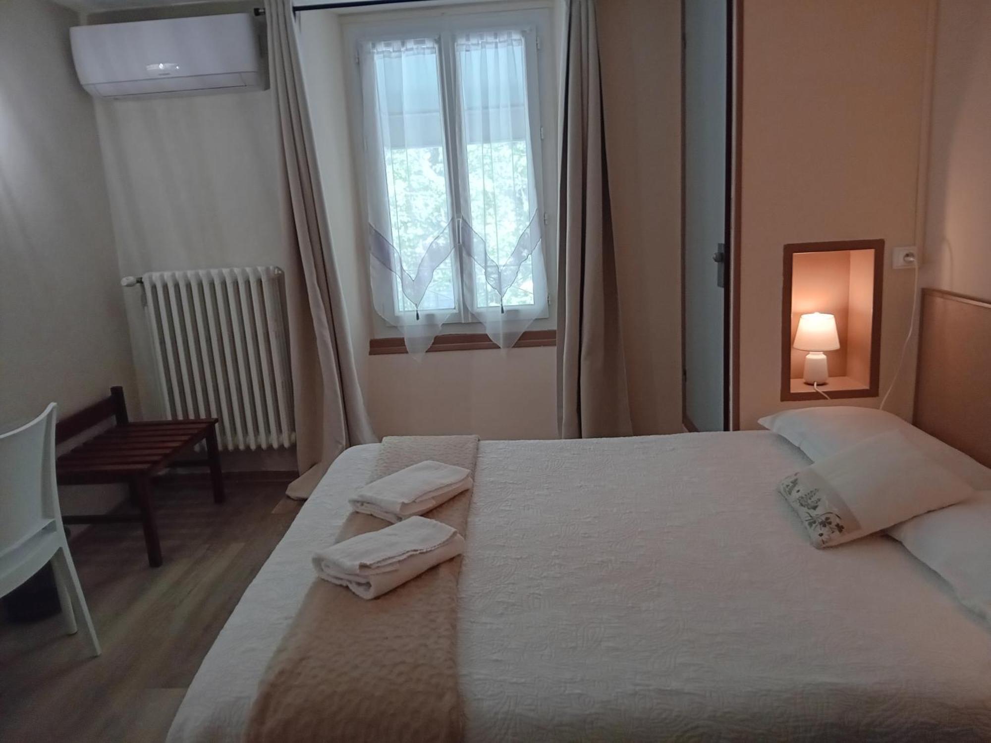 Hotel La Gravenne Thueyts Habitación foto